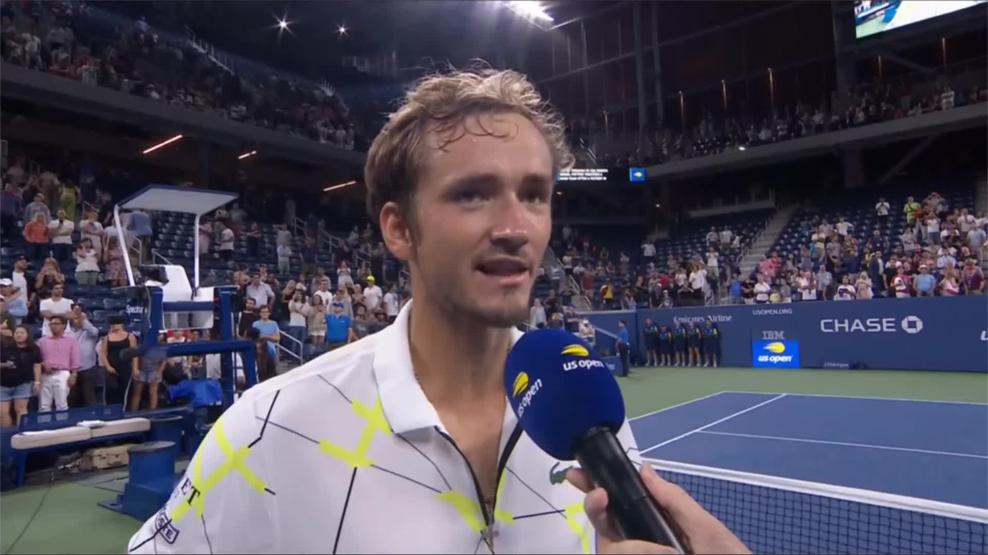 国足正在坚 国足正在坚