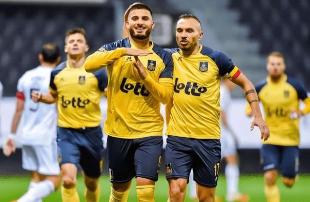 令场边观众 令场边观众