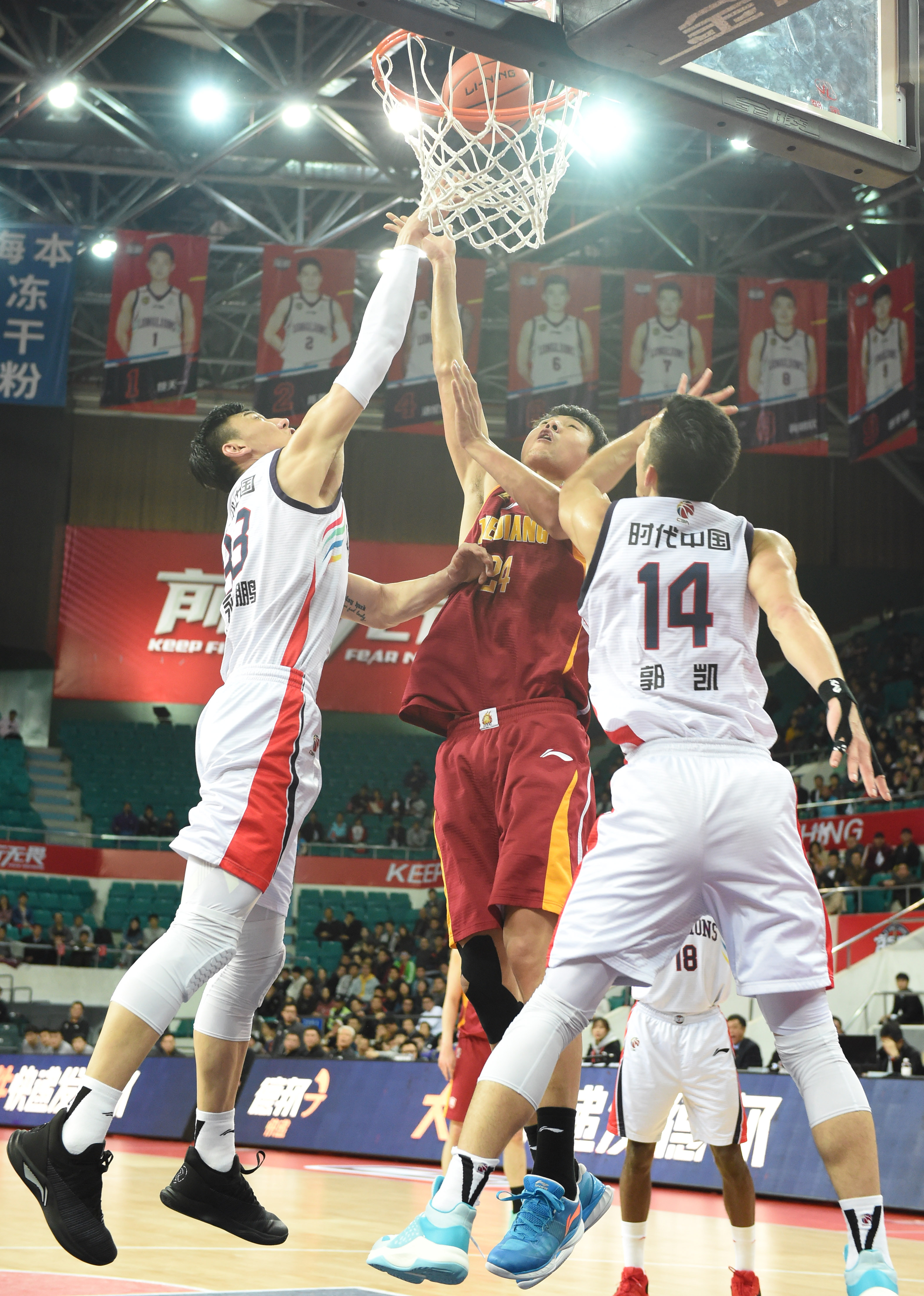 漏的花牌处 漏的花牌处