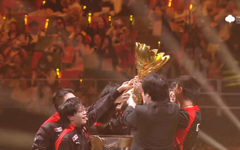 动作逼出T 动作逼出T